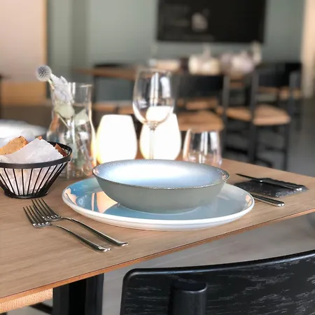 Отель Maritim Fjordhotel Флеккефьорд