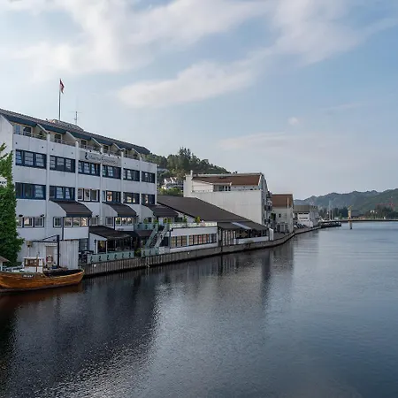 Maritim Fjordhotell מלון